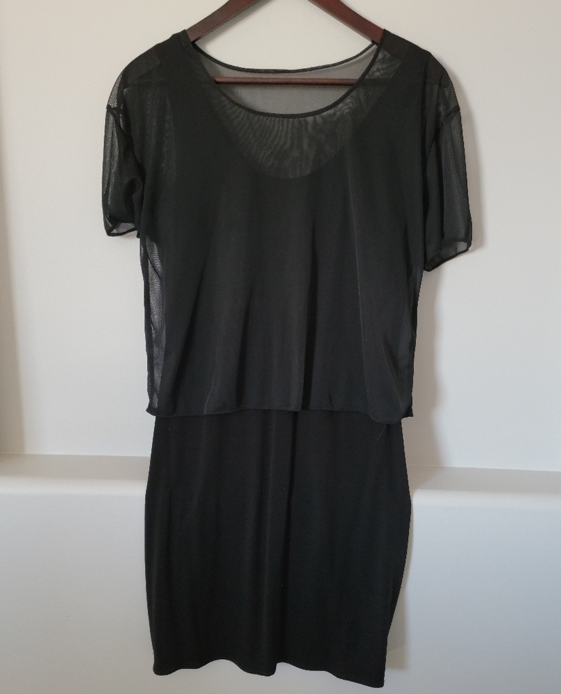 Fluxus body con dress with short-sleeved mesh top. Size S. Black.